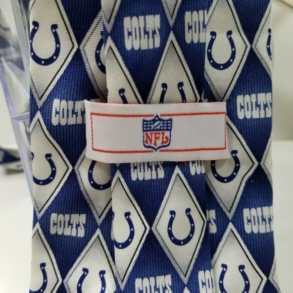 Indianapolis Colts 100% Silk Necktie F16-0266P - Picture 5 of 5